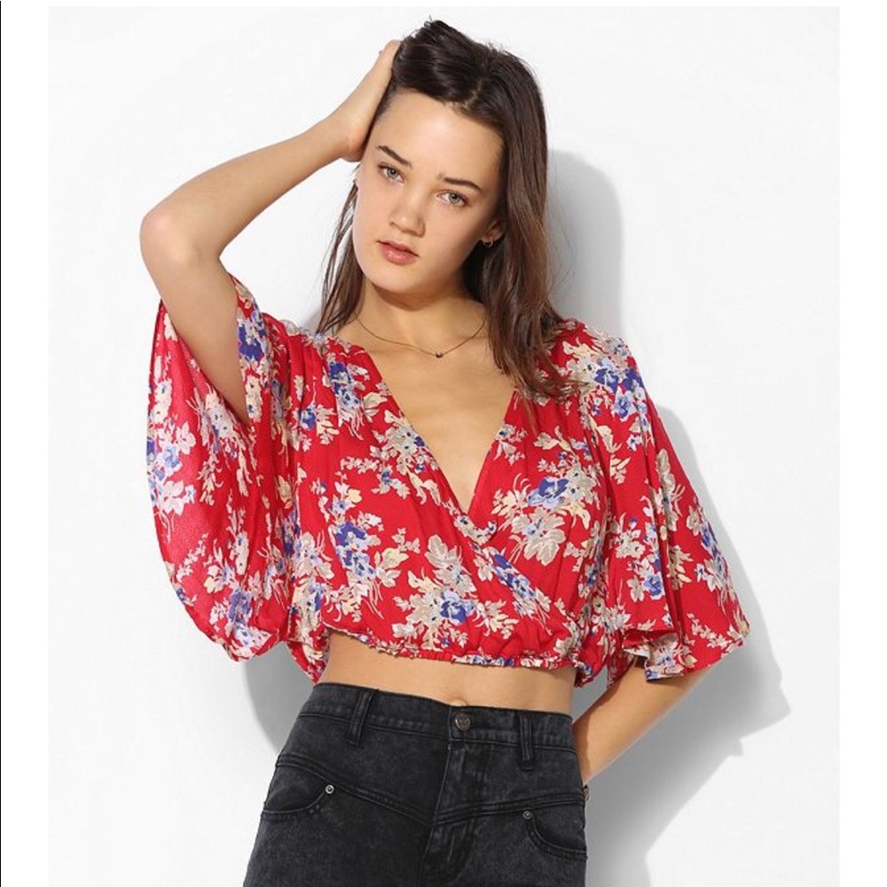 ISO: Kimchi Blue Flutter-Sleeve Cropped Blouse ❤️